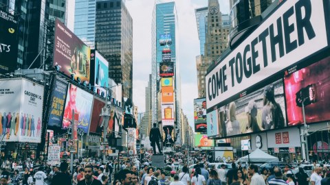 Vertrieb erfolgreich gestalten mit passender Inspiration come together.