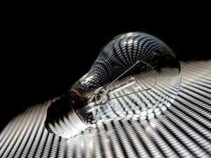 light-bulb-4314993_640
